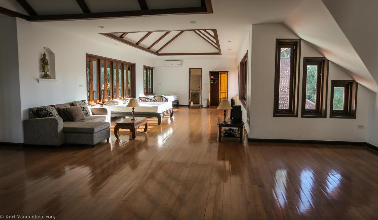 Villa Chaya Khao Lak Luaran gambar