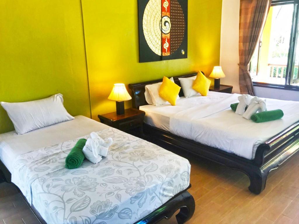 Villa Chaya Khao Lak Luaran gambar