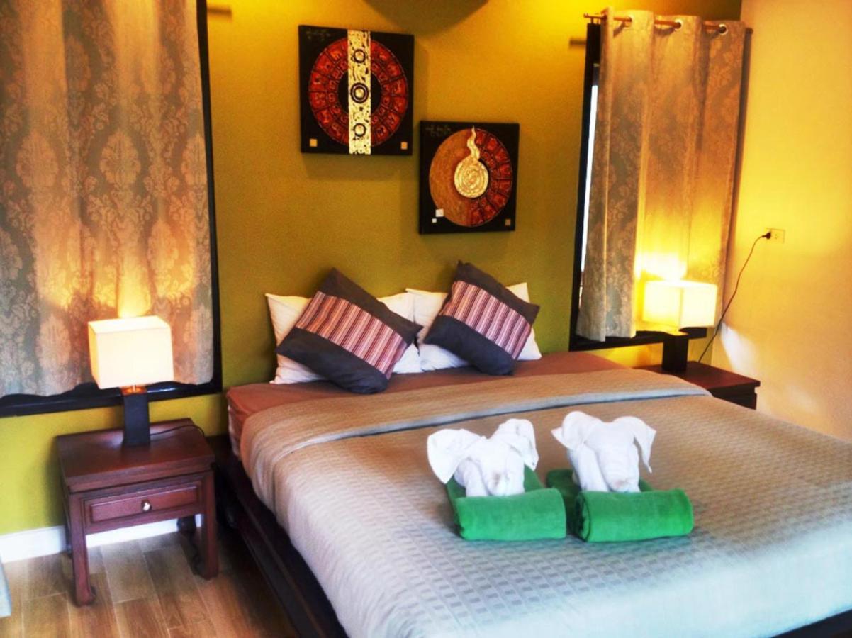 Villa Chaya Khao Lak Luaran gambar