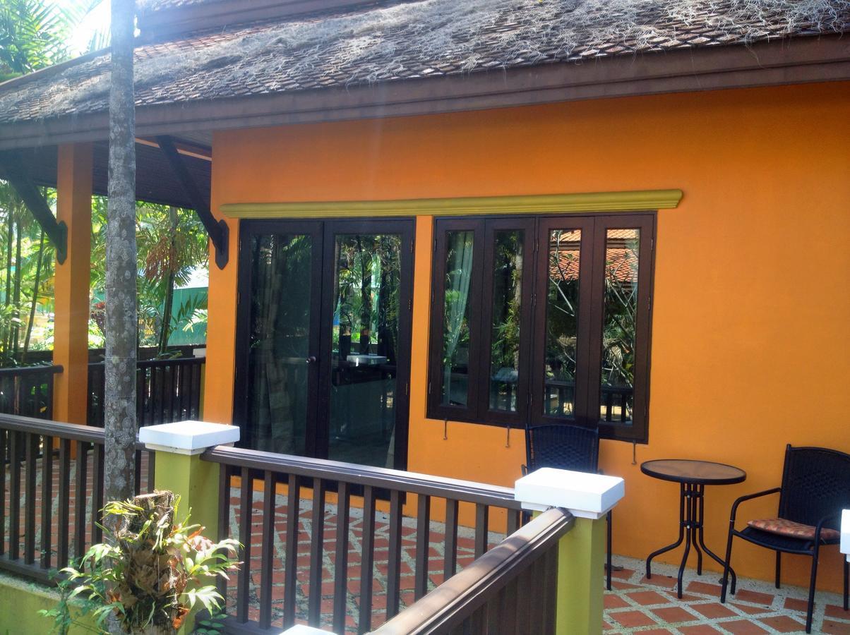 Villa Chaya Khao Lak Luaran gambar